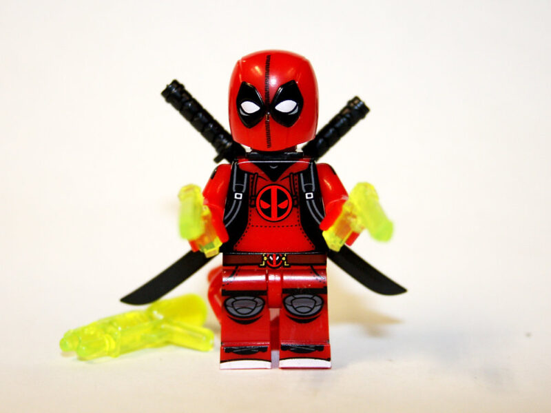 Kidpool with Squirt gun Deadpool Marvel Minifigure - Image 2