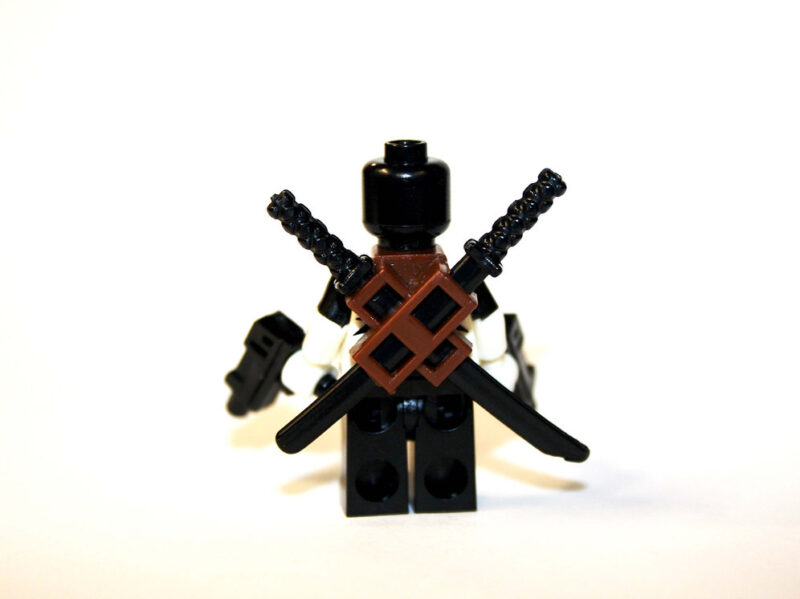 Deadpool Back in Black Minifigure - Marvel Comics Edition - Image 2