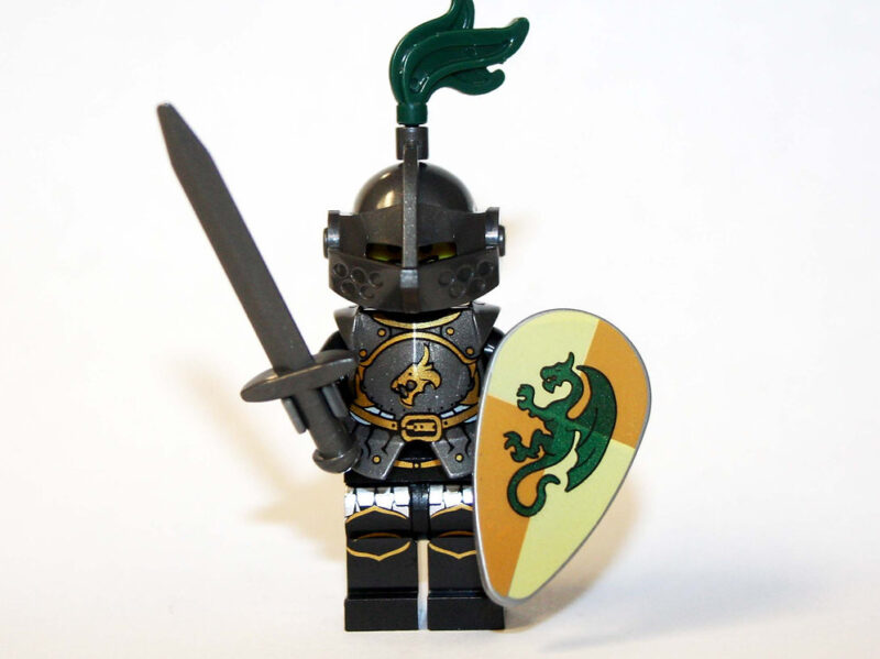 Green Dragon Knight Minifigure - Castle Soldier Edition - Image 2