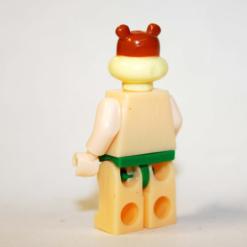 Sandy Cheeks Minifigure - Premium SpongeBob SquarePants Cartoon Edition - Image 2