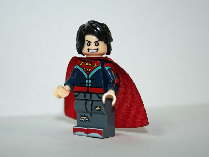 Superboy Minifigure - Premium Superman Edition - Image 2