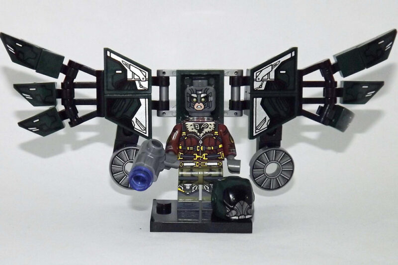 Vulture Minifigure - Spider-Man Movie & Comic Edition