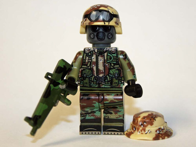 War on Terror US Army Soldier Minifigure - Premium Gas Mask Desert Edition